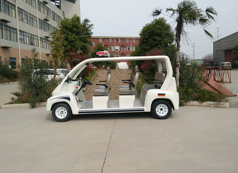 六座电动巡逻车.gif 六座电动巡逻车.gif