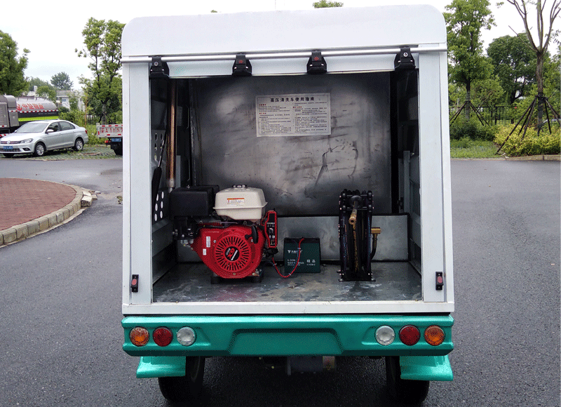 多功能高压清洗车.gif 多功能高压清洗车.gif