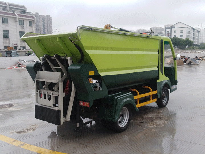 后双轮吊桶车.gif 后双轮吊桶车.gif