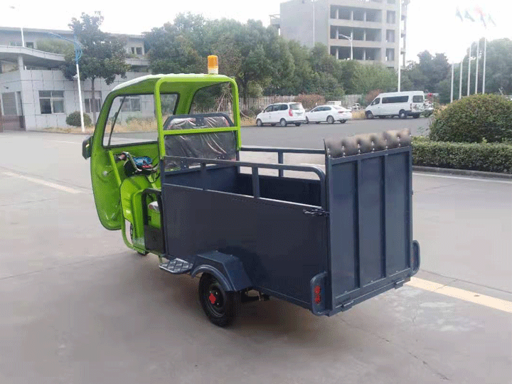 三轮双桶保洁车.gif 三轮双桶保洁车.gif