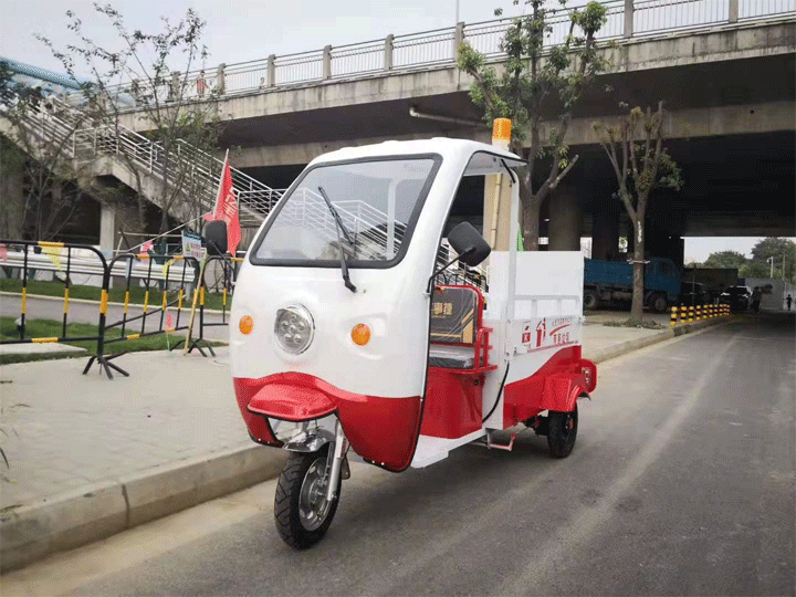 垃圾分类收集电动车.gif