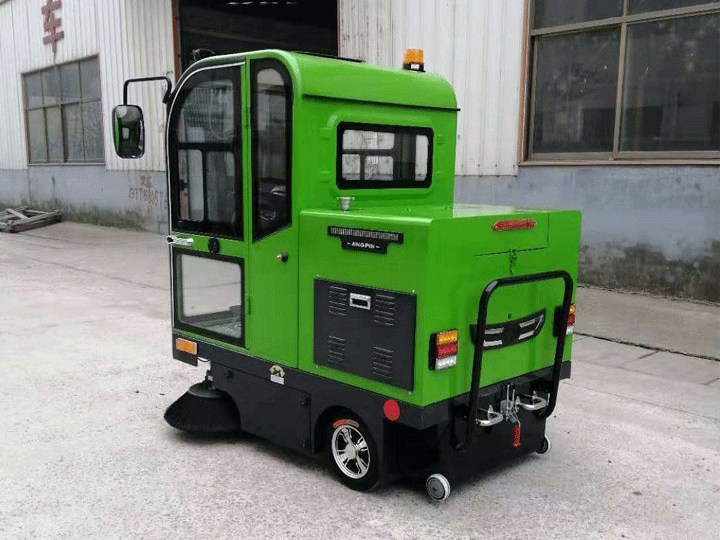 三轮扫地车.gif 三轮扫地车.gif