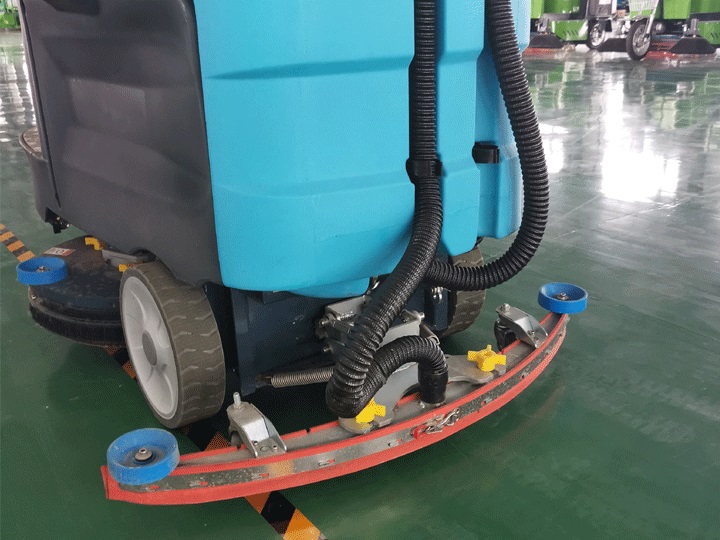 自动洗地机.jpg 自动洗地机.jpg