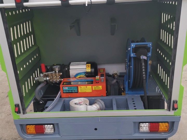 小型纯电动高压冲洗车.jpg 小型纯电动高压冲洗车.jpg